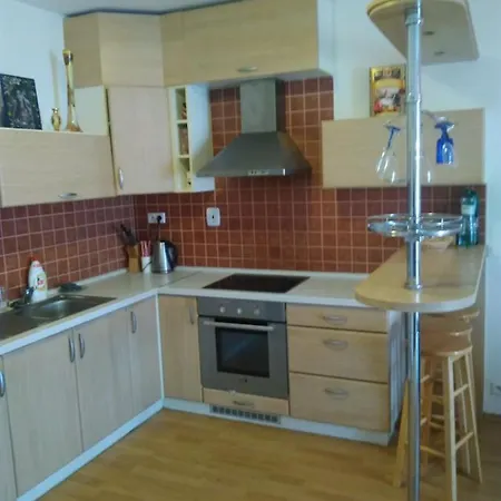 Apartman Eva דירה *